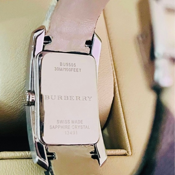 100% Authentic Burberry Watch for women - Picture 5 of 7